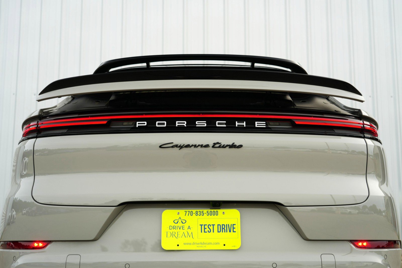 Used 2024 Porsche Cayenne Turbo AWD/4WD image 75