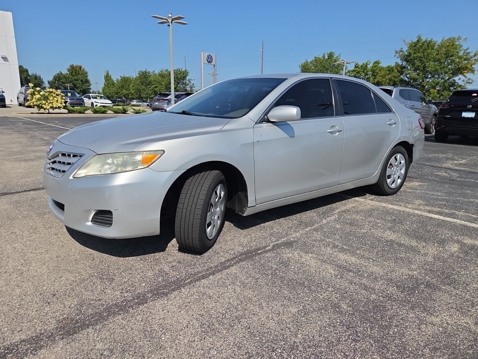 Used 2010 Toyota Camry FWD image 11