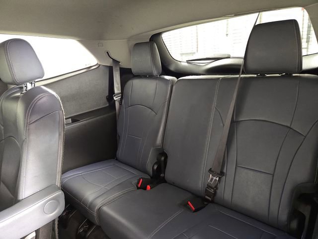 Used 2019 Buick Enclave Essence image 16
