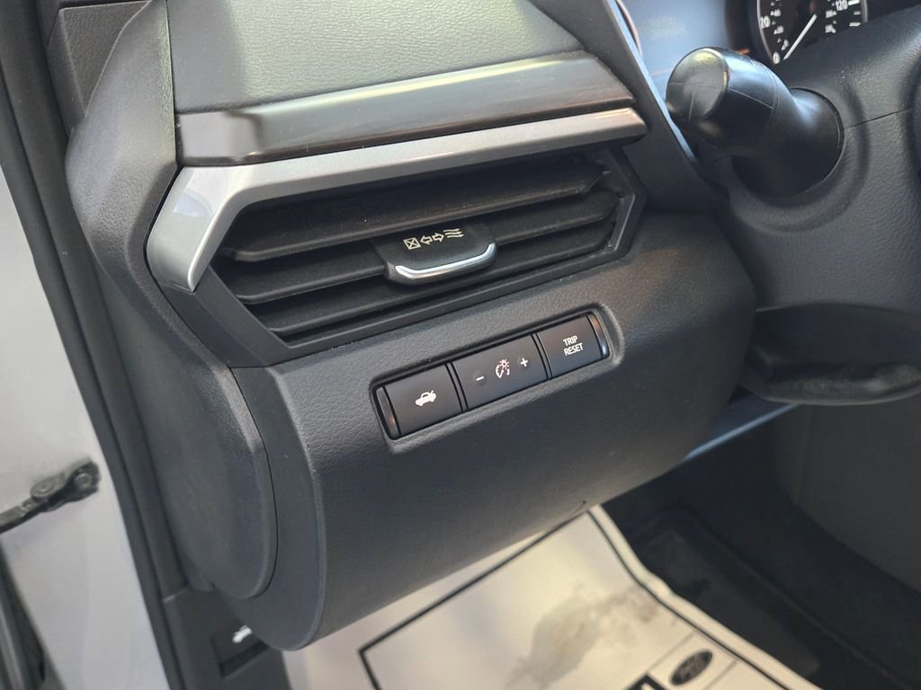 Used 2024 Nissan Altima 2.5 SV image 13