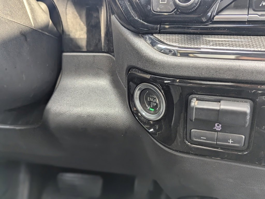 Used 2024 Chevrolet Silverado 1500 ZR2 w/ Technology Package image 38