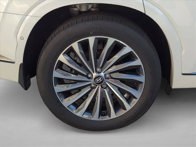Certified 2025 Hyundai Palisade Calligraphy FWD image 12