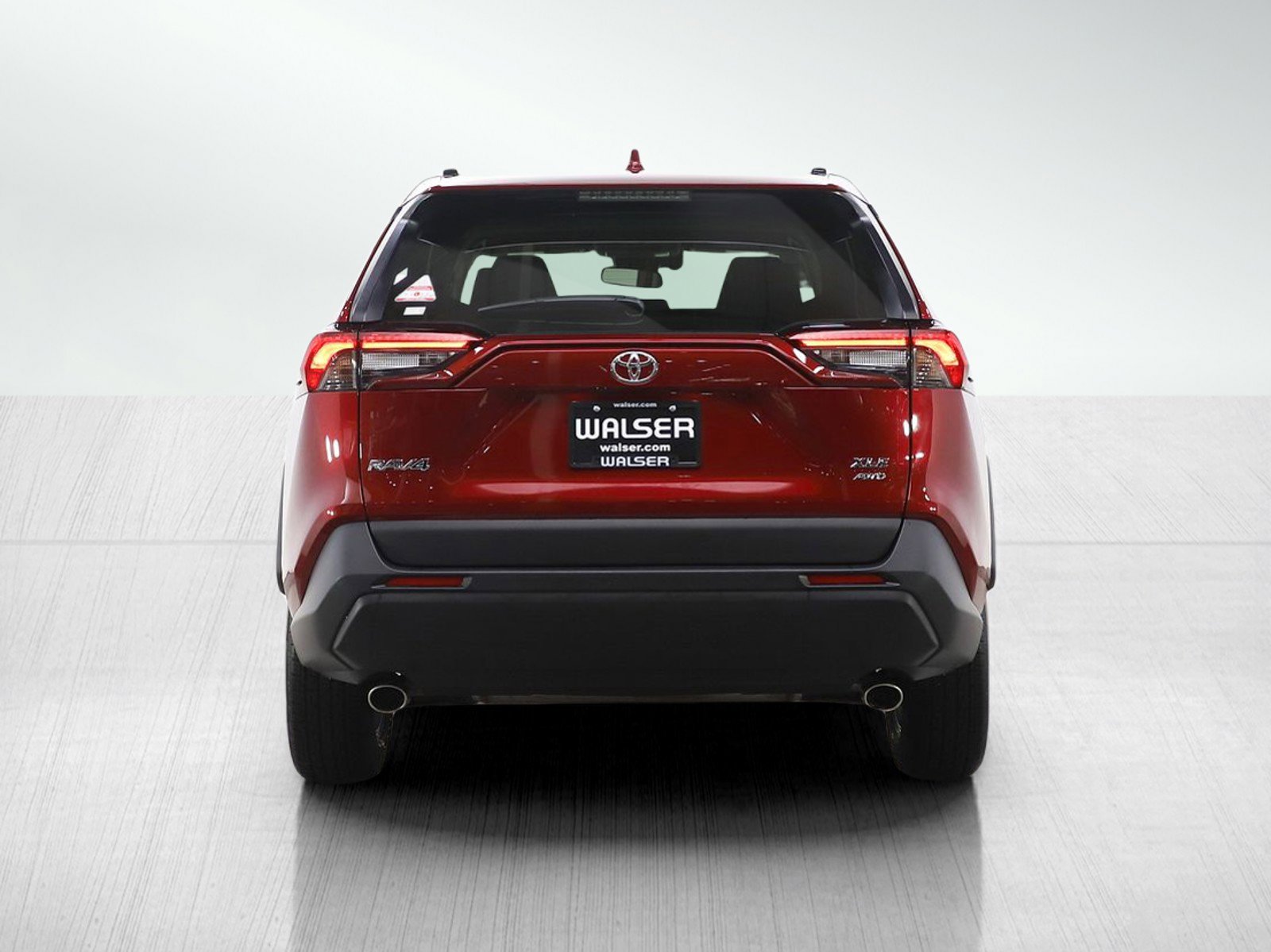 Used 2025 Toyota RAV4 XLE w/ Convenience Package AWD/4WD image 4