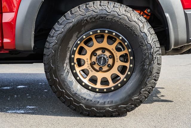 Used 2020 Ford F150 Raptor w/ Equipment Group 802A Luxury image 21