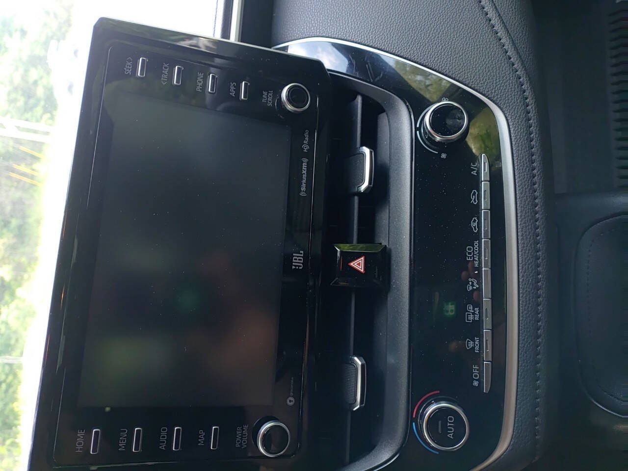 Used 2020 Toyota Corolla XSE FWD image 17