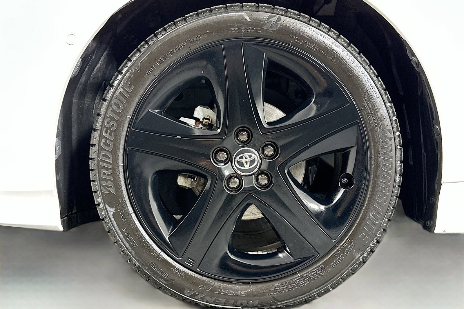 Used 2022 Toyota Prius image 11