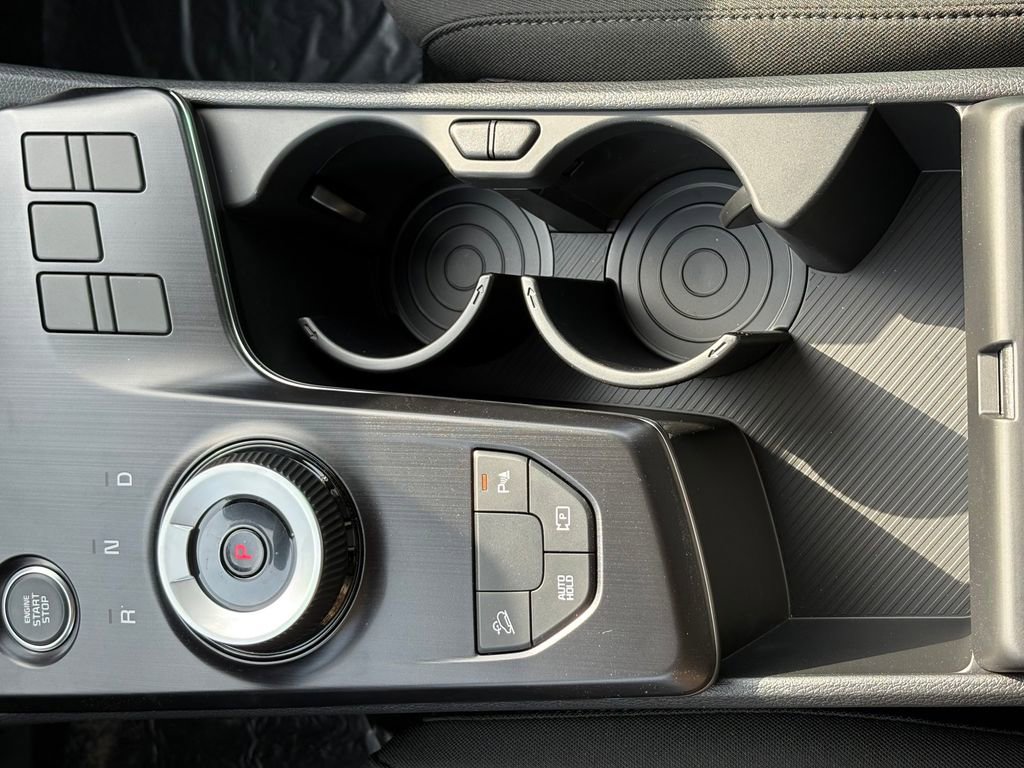 New 2026 Kia Sportage LX FWD image 32