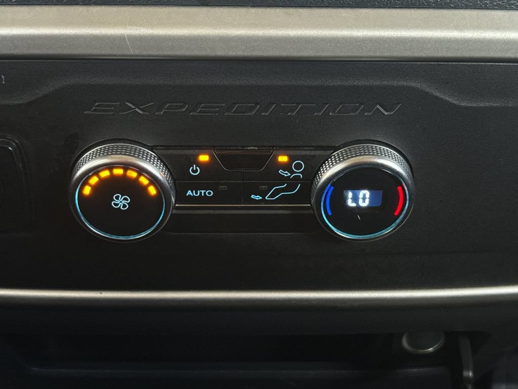 Used 2024 Ford Expedition Max XLT AWD/4WD image 14