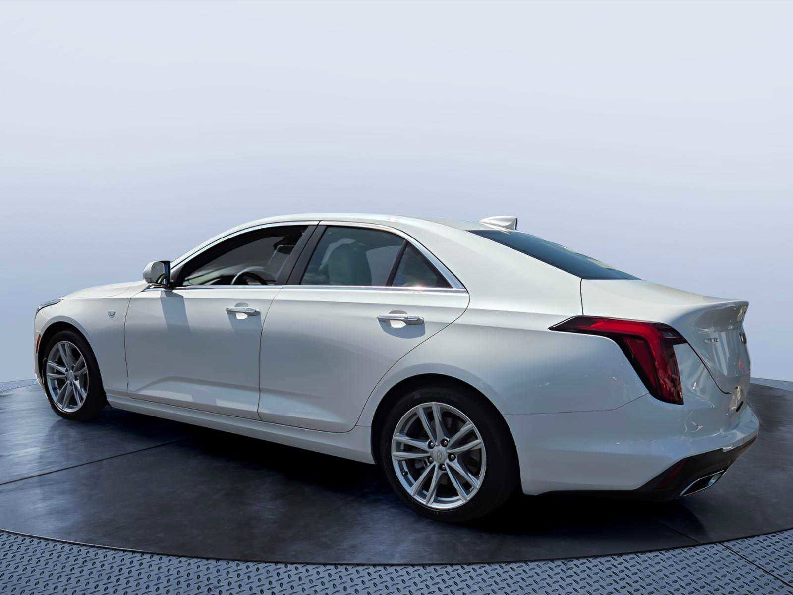 Used 2023 Cadillac CT4 Luxury w/ Sun And Sound Package RWD image 4