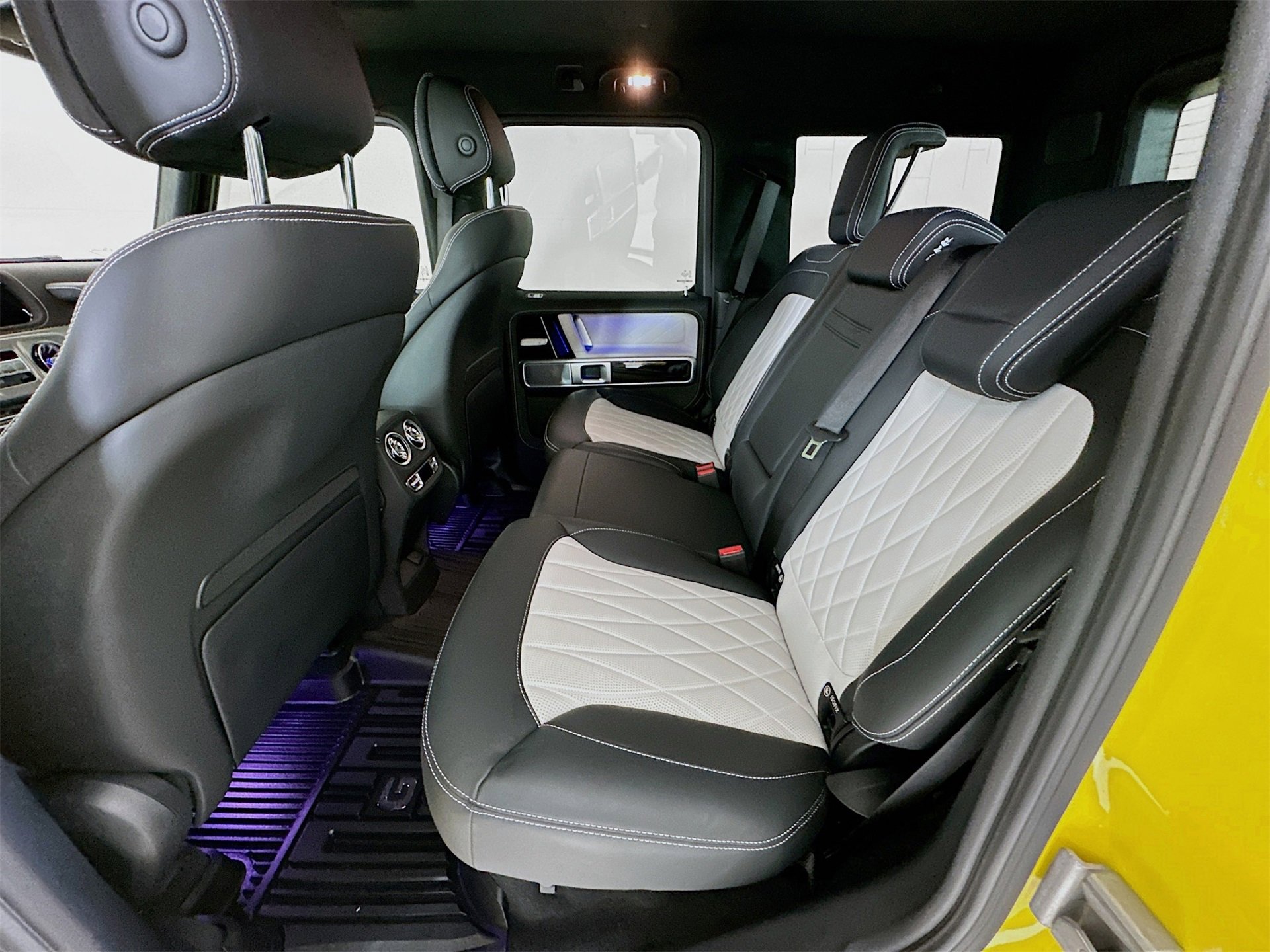 Used 2025 Mercedes-Benz G 550 G 550 image 27