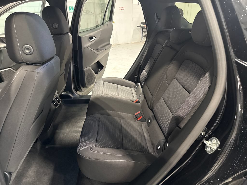 New 2026 Chevrolet Equinox LT w/ Safety and Technology Package AWD/4WD image 40