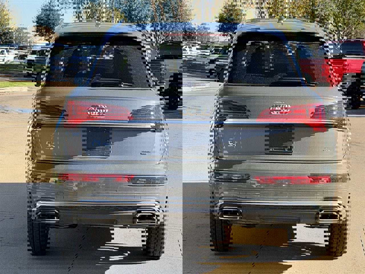 Used 2023 Audi Q5 e Premium Plus w/ Premium Plus Package image 5