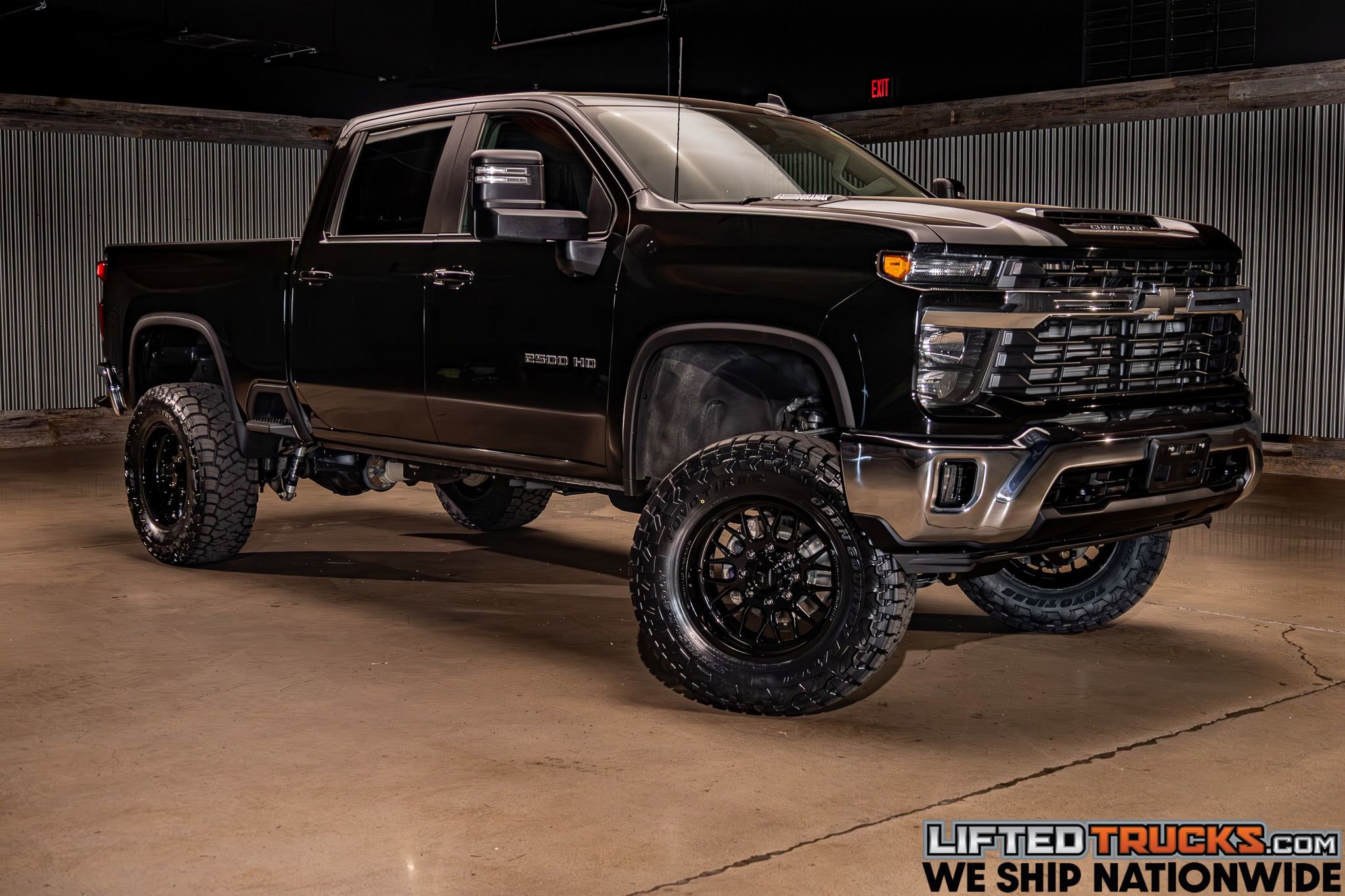 Used 2024 Chevrolet Silverado 2500 LT w/ Convenience Package AWD/4WD image 1