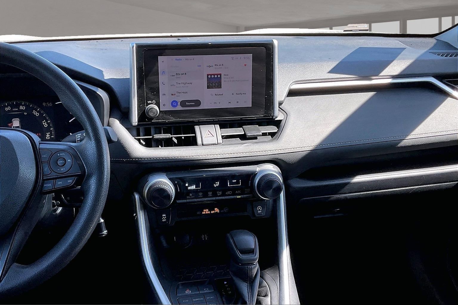 Used 2024 Toyota RAV4 LE image 9