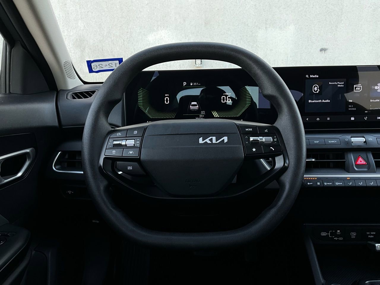 Used 2025 Kia K4 LXS image 33