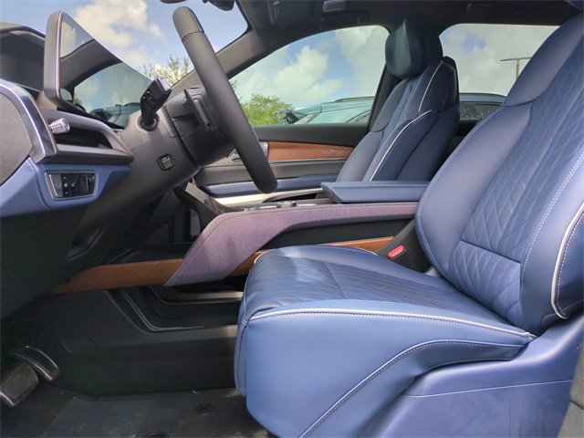 New 2026 Cadillac Vistiq Premium Luxury image 13