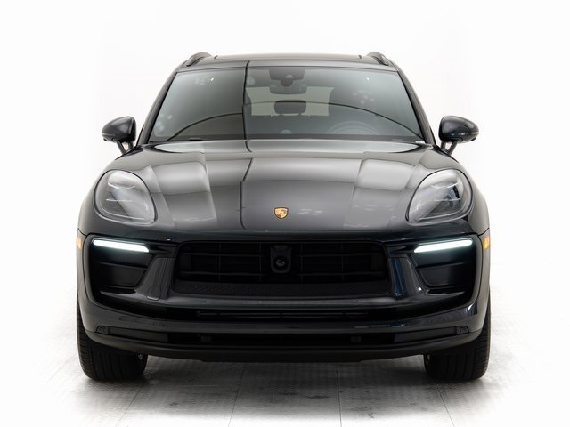 Used 2025 Porsche Macan image 30