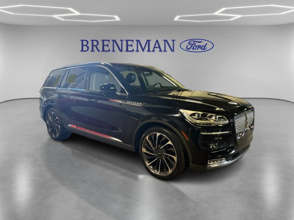 Used 2020 Lincoln Aviator Reserve w/ Equipment Group 202A AWD/4WD image 3