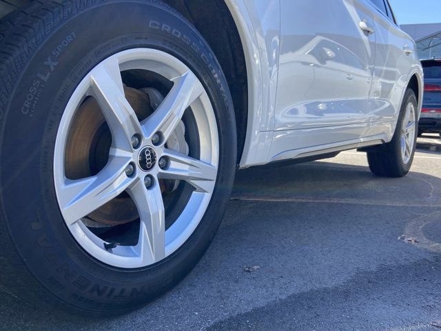 Certified 2023 Audi Q5 Premium w/ Convenience Package AWD/4WD image 7