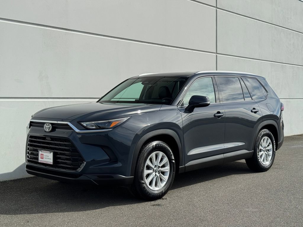 Certified 2024 Toyota Grand Highlander XLE image 3