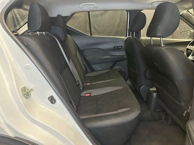 Used 2018 Nissan Kicks S FWD image 18