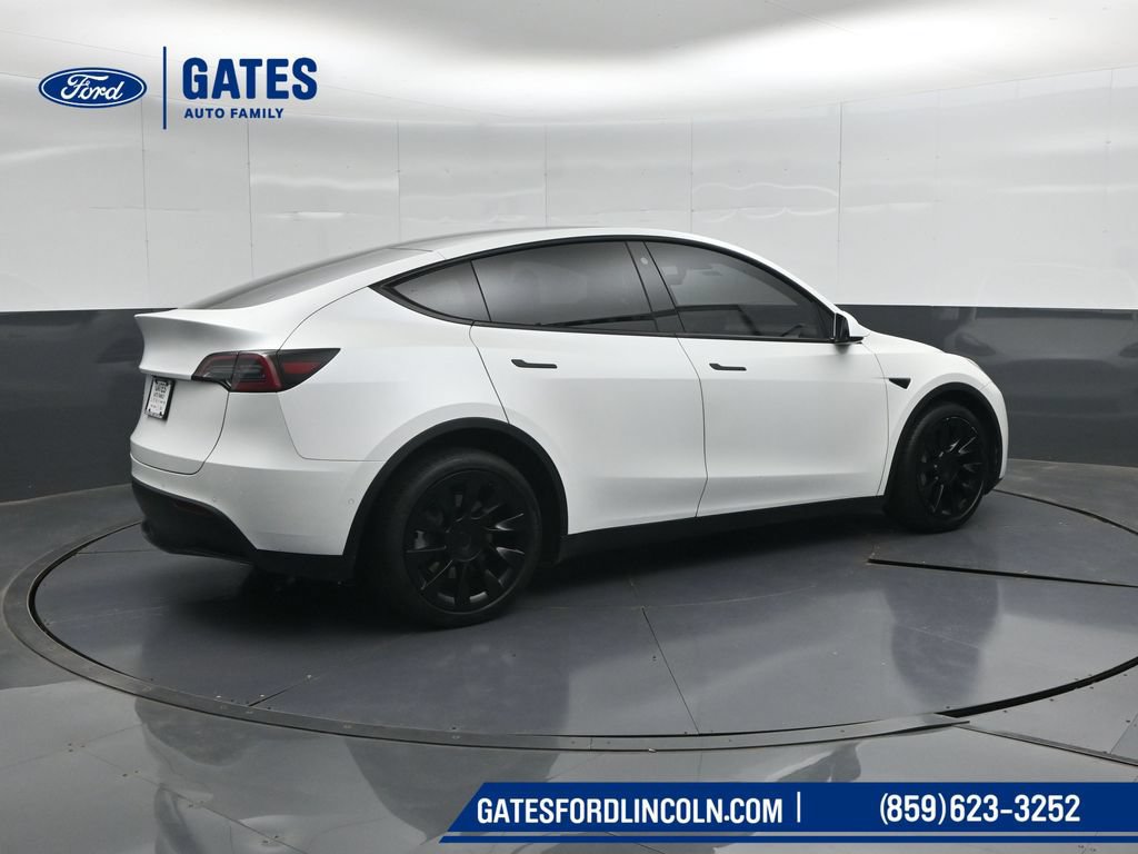 Used 2021 Tesla Model Y Long Range AWD/4WD image 2