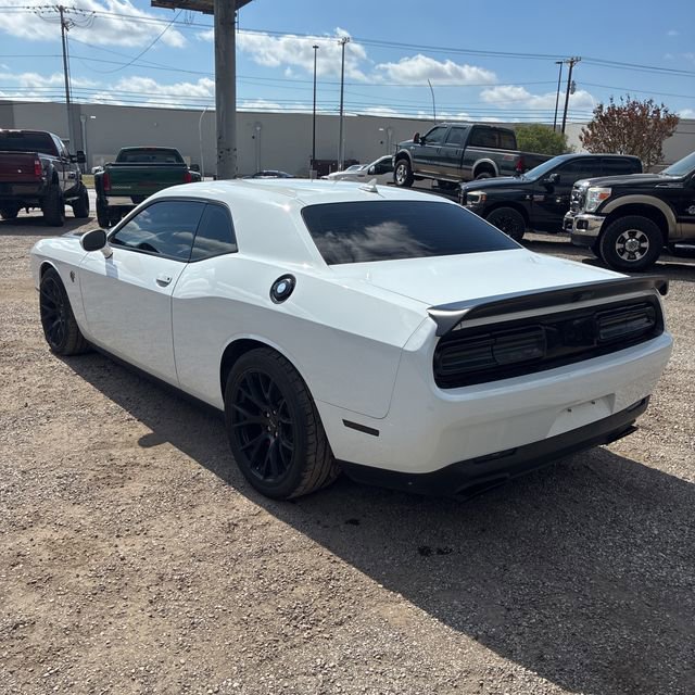 Used 2016 Dodge Challenger SRT Hellcat image 2