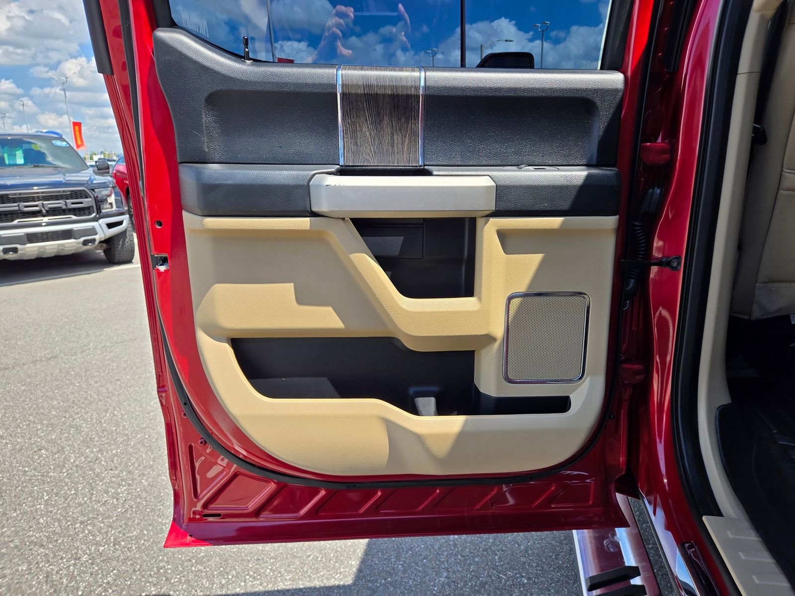 Used 2021 Ford F250 Lariat w/ Chrome Package image 36