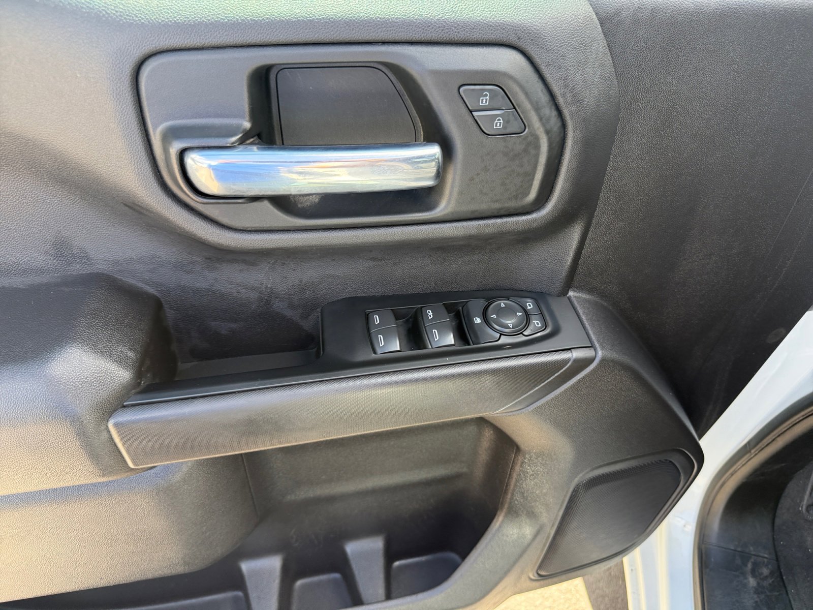 Used 2023 Chevrolet Silverado 1500 Custom image 13