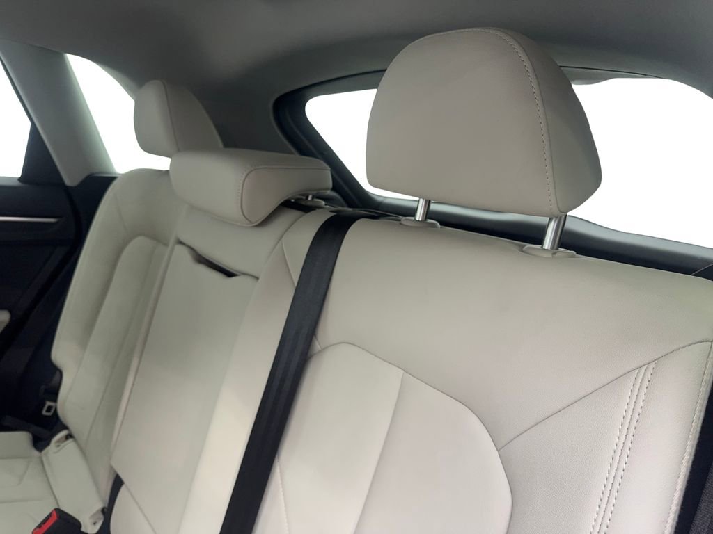 Used 2022 Audi Q3 2.0T Premium w/ Convenience Package image 35
