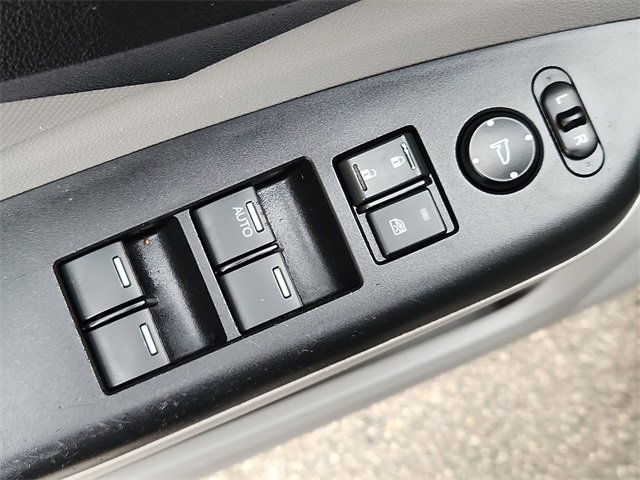 Used 2014 Honda CR-V LX image 20