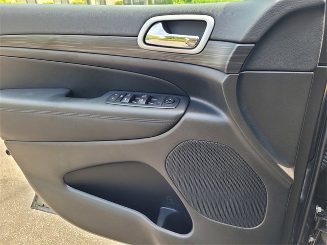 Used 2021 Jeep Grand Cherokee Laredo X image 14