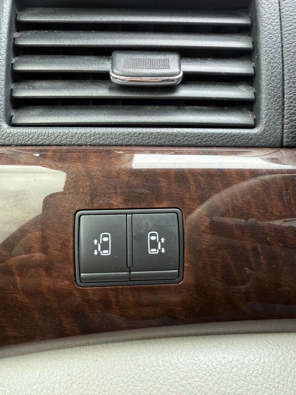 Used 2017 Nissan Quest SV image 23