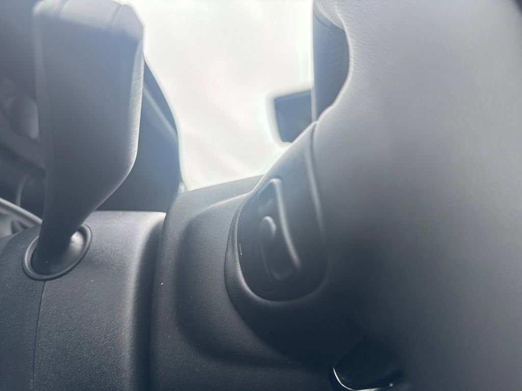 New 2026 Chrysler Pacifica Select FWD image 27