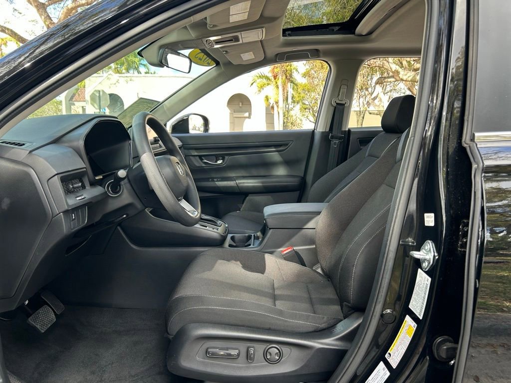Used 2025 Honda CR-V EX image 15