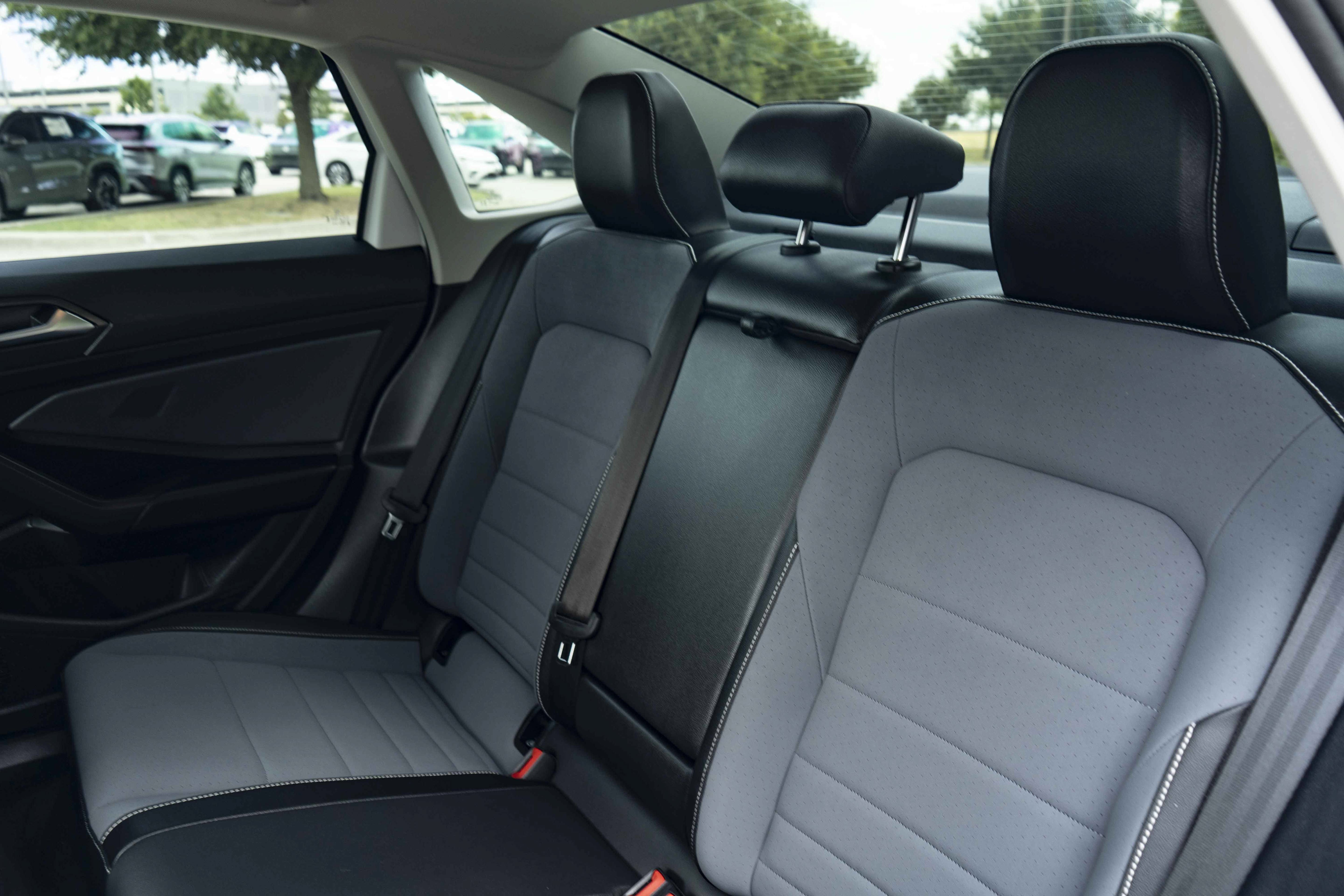 Certified 2026 Volkswagen Jetta SE FWD image 17