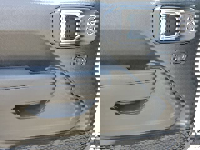 New 2025 Jeep Gladiator Sport image 21