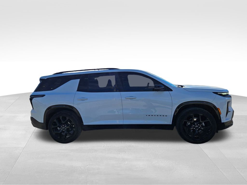 Used 2024 Chevrolet Traverse RS image 5