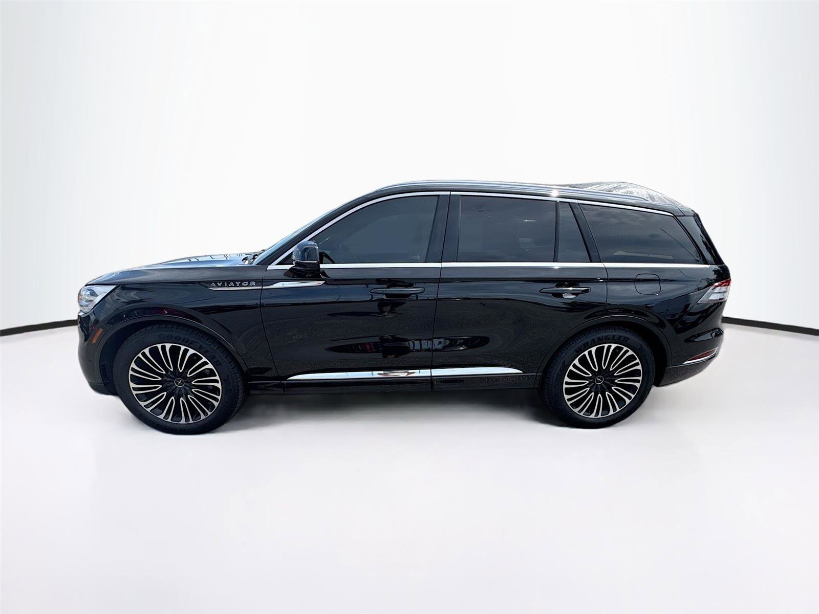 Used 2023 Lincoln Aviator Black Label w/ Dynamic Handling Package AWD/4WD image 3