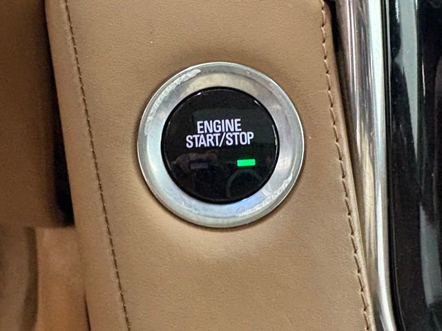 Used 2015 Cadillac Escalade Platinum image 29