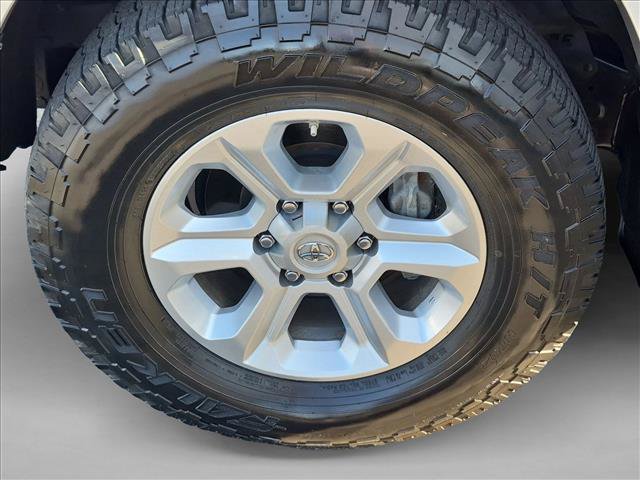 Used 2019 Toyota 4Runner SR5 RWD image 22