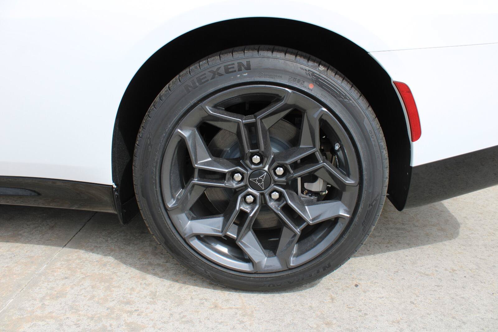 New 2026 Dodge Charger R/T w/ Blacktop Package AWD/4WD image 13