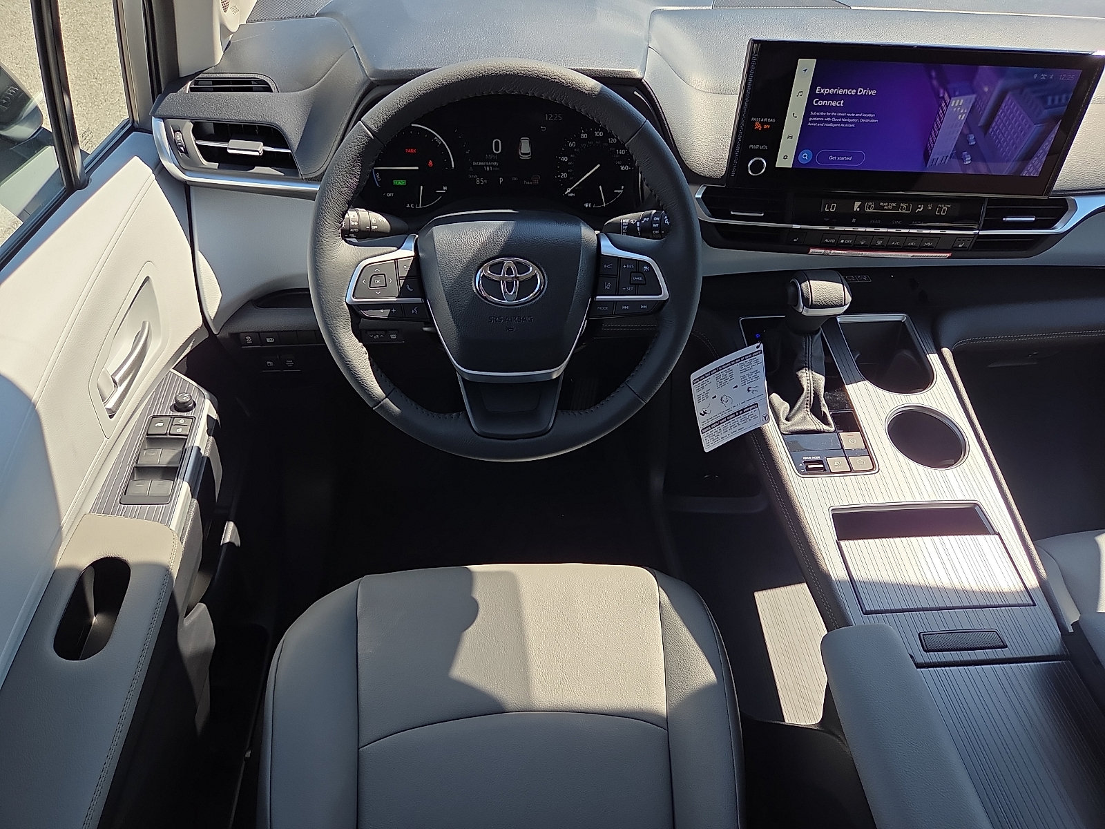 New 2026 Toyota Sienna XLE FWD image 9
