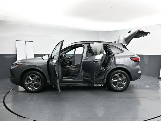 Used 2023 Ford Escape ST-Line w/ Tech Pack #1 image 39