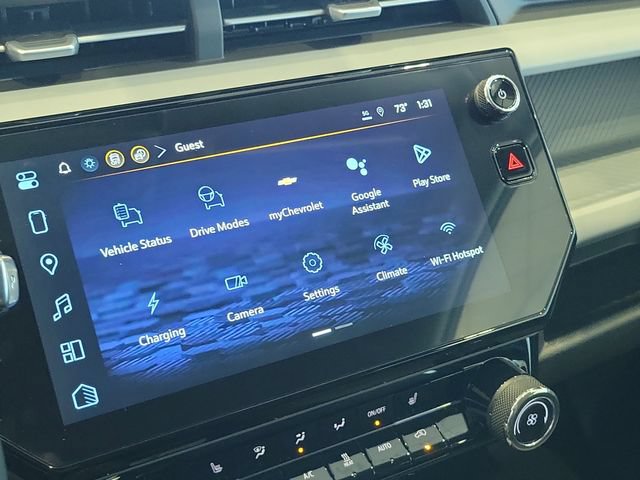 New 2027 Chevrolet Bolt LT w/ Comfort Package FWD image 24