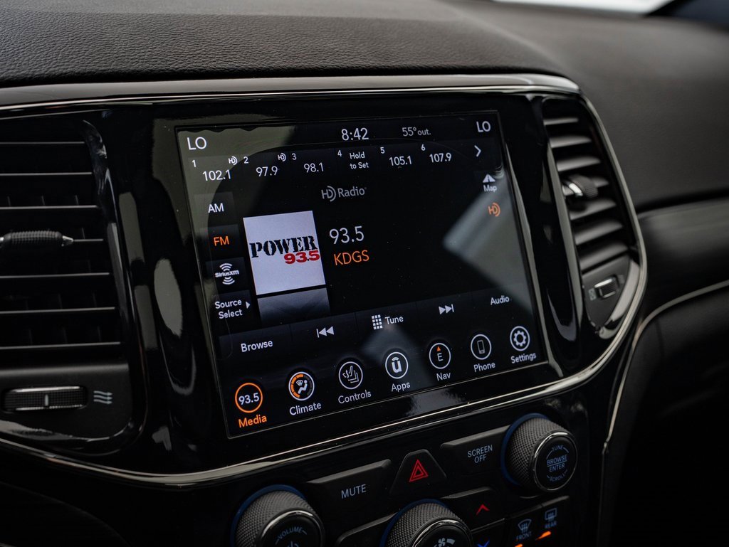 Used 2020 Jeep Grand Cherokee Limited X image 28