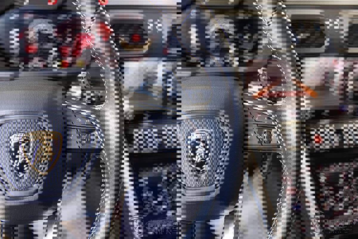 Used 2020 Lamborghini Urus image 25