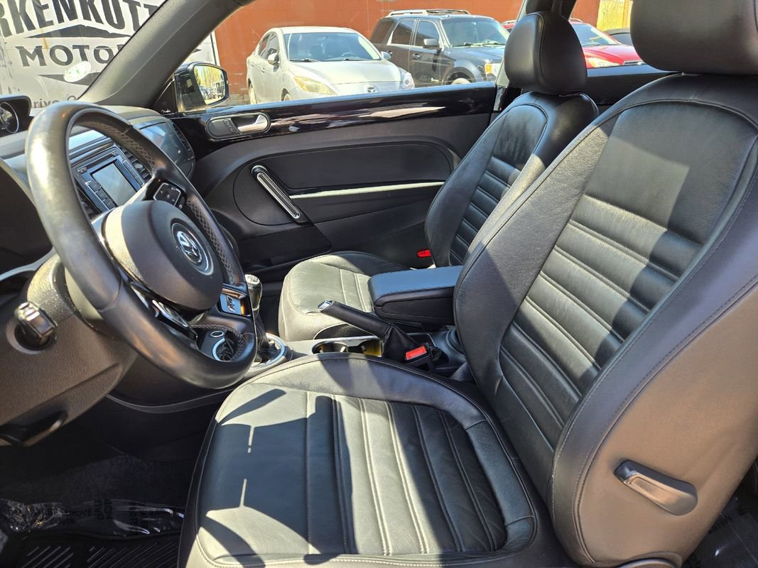 Used 2015 Volkswagen Beetle R-Line image 15