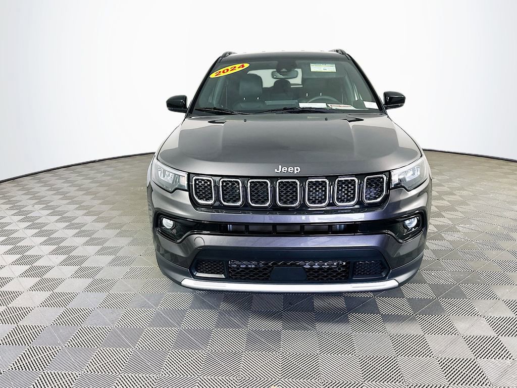 Used 2024 Jeep Compass Limited AWD/4WD image 4