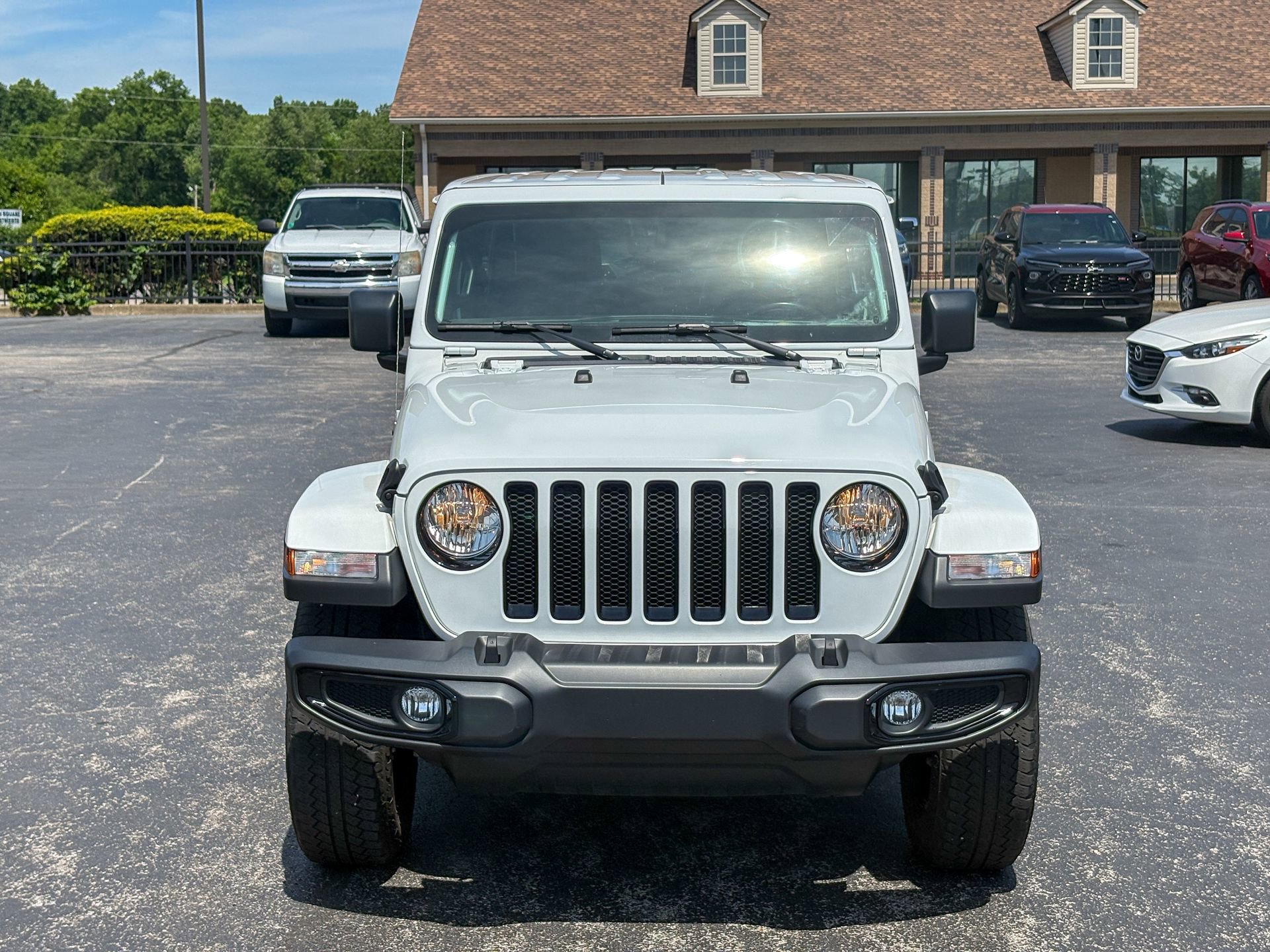 Used 2018 Jeep Wrangler Unlimited Sport S AWD/4WD image 3